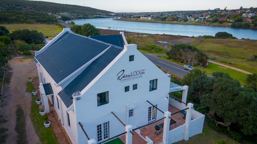 8 Bedroom Property for Sale in Stilbaai Oos Western Cape